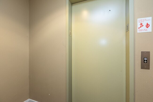 Building Photo - 115 W Galer St