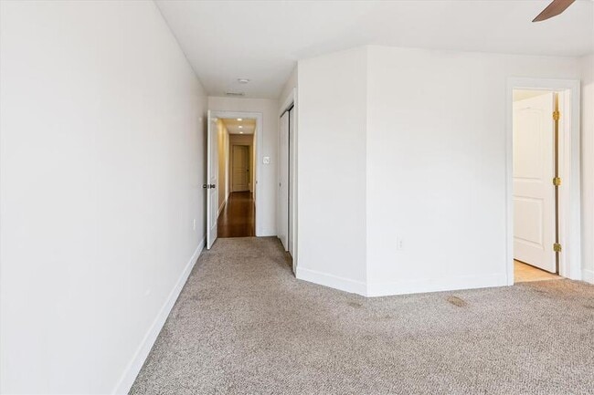 Building Photo - 345 E 28th St