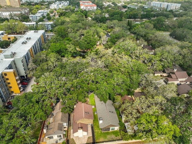 Building Photo - 13703 Sweetwater Cove Pl