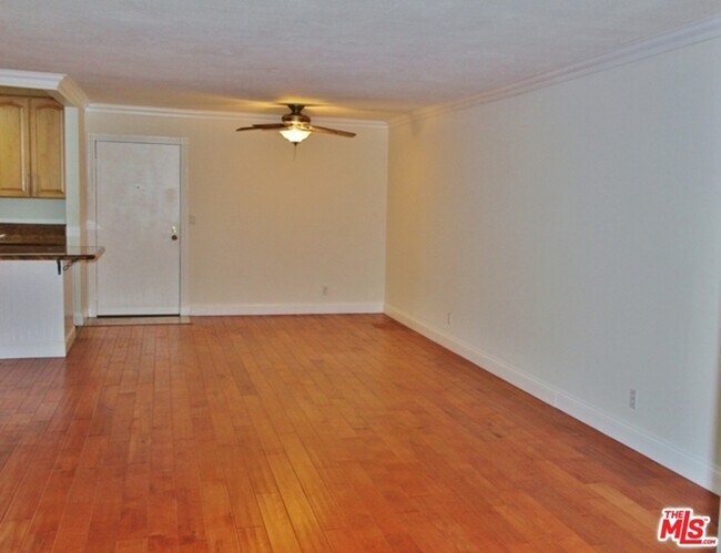 Building Photo - 7765 W 91st St