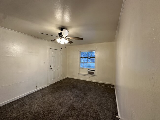 Building Photo - 519 Grand Ave