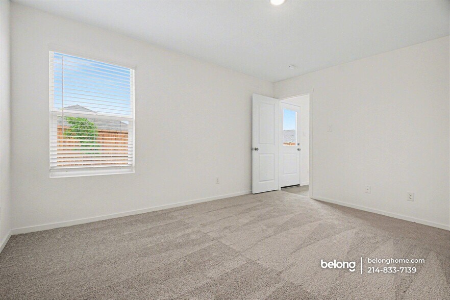 Building Photo - 3168 Burmese St