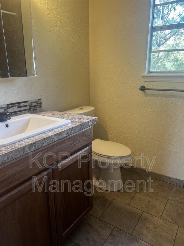 Building Photo - 2706 Rudy Rd