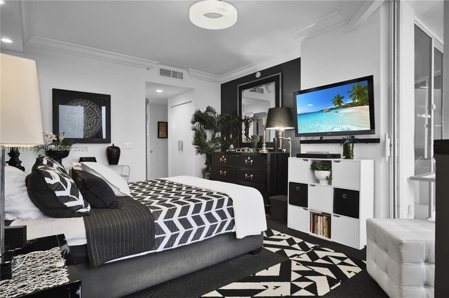 Building Photo - 4775 Collins Ave