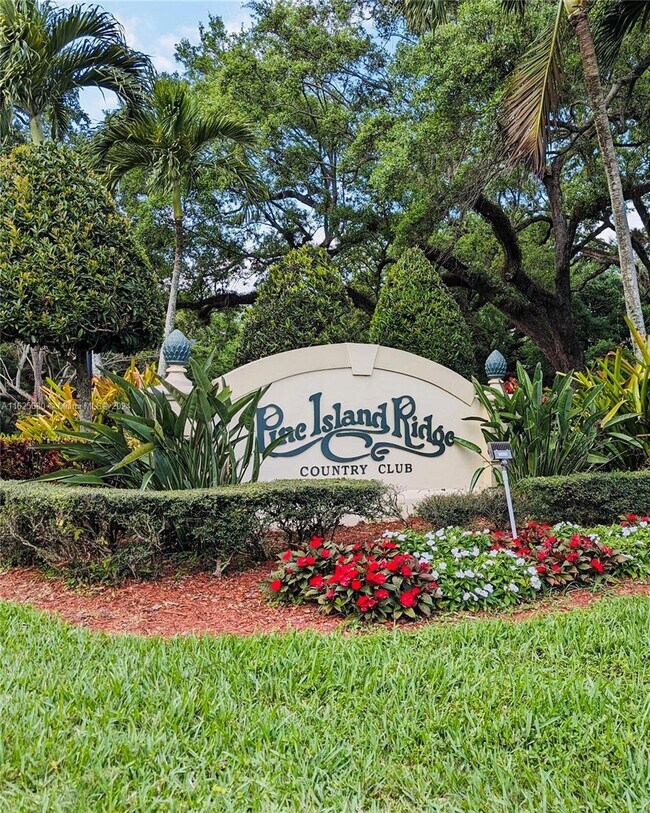 Building Photo - 1911 Sabal Palm Dr