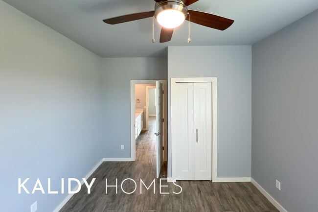 Building Photo - 213 Olde Ml Ct