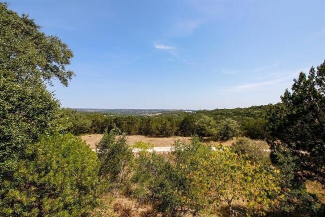 Building Photo - 7445 McGregor Ln