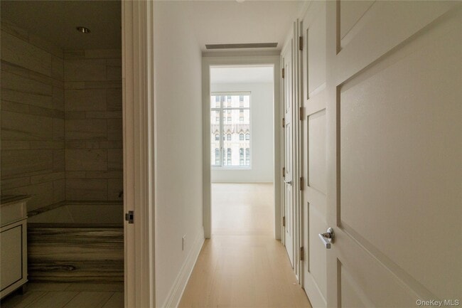 Building Photo - 30 Park Pl