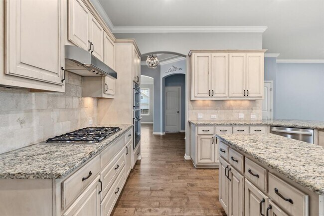 Building Photo - 2508 Hilltop Divide Ln