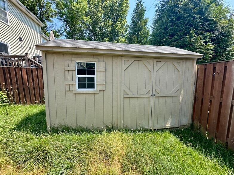 Building Photo - 6731 Sandpiper Ct