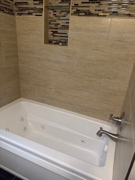 Building Photo - 11401 Mayfield St