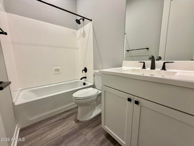 Building Photo - 10151 E Thunderbolt Ave