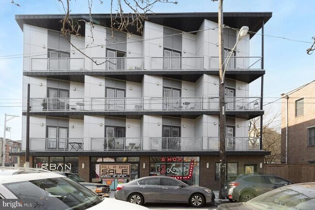 Building Photo - 2050 Frankford Ave