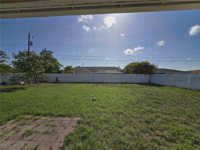 Primary Photo - 402 NE 23rd Pl