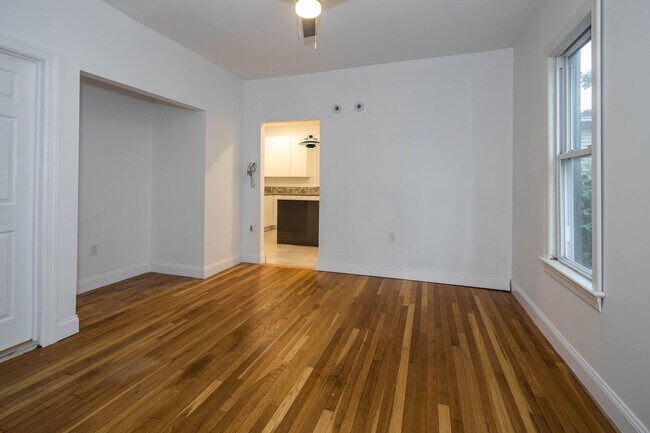 Building Photo - 11 Deforrest Ave