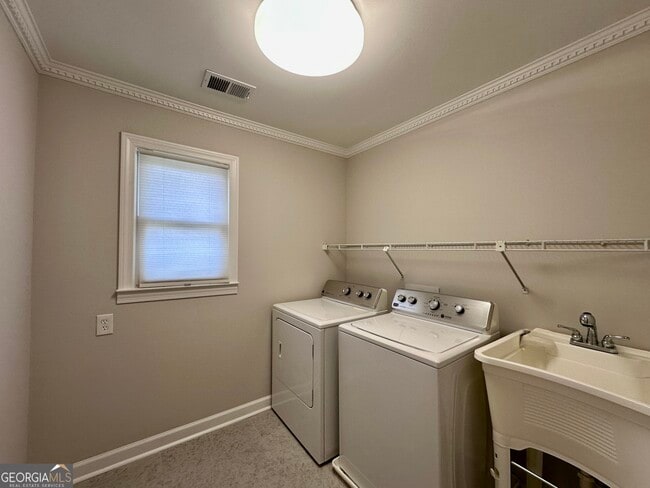 Building Photo - 3363 Somerset Trace
