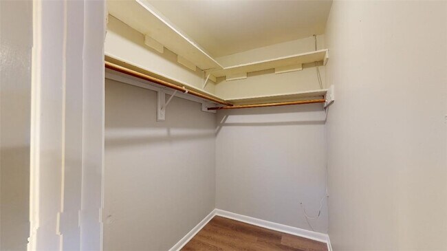 Building Photo - 3904 Windwood Cir