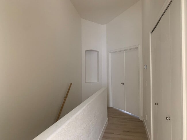 Building Photo - Ready Now!! 3BR 2.5BA located in Chandler - Cross Streets: Warner/Alma School