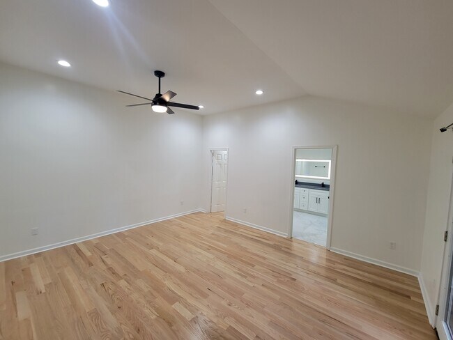 Master Bedroom - 1131 Montreat Ave SW