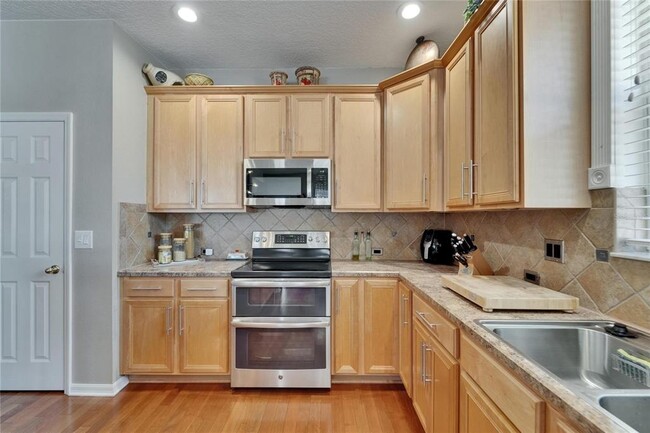 Building Photo - 11018 Wildcat Dr