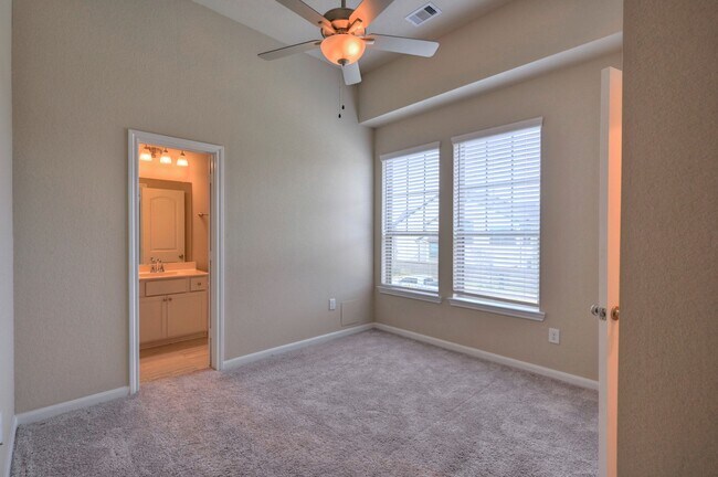 Building Photo - 8739 Tubelo Mill Dr