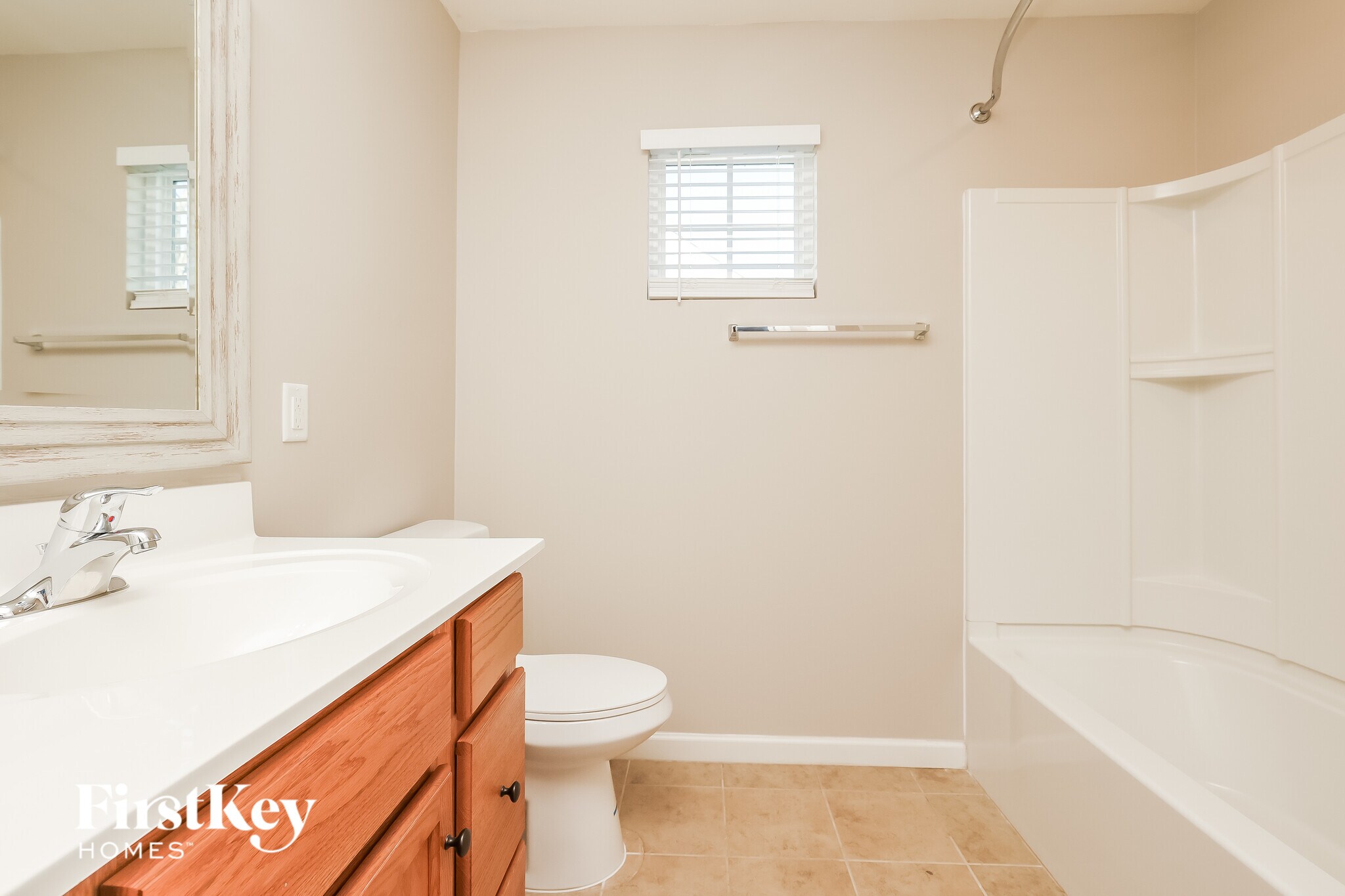 Building Photo - 7836 Oakfield Grove