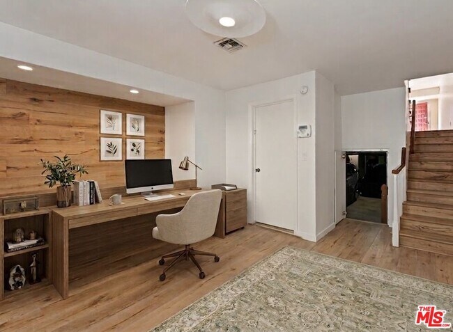 Building Photo - 407 S Spalding Dr