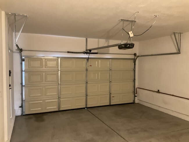 Building Photo - 5851 W Santoli Ave