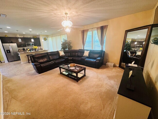 Building Photo - 12573 Grn Mdw Dr