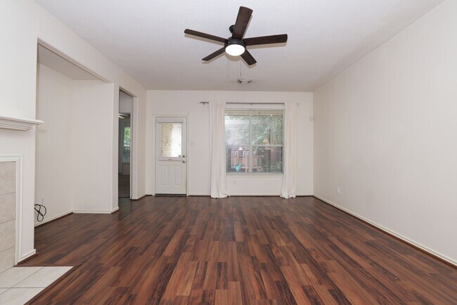 Building Photo - 7 N Regan Mead Cir