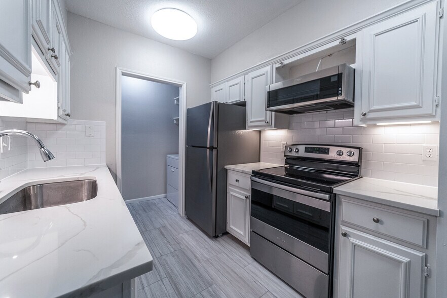 Building Photo - 4501 Druid Ln