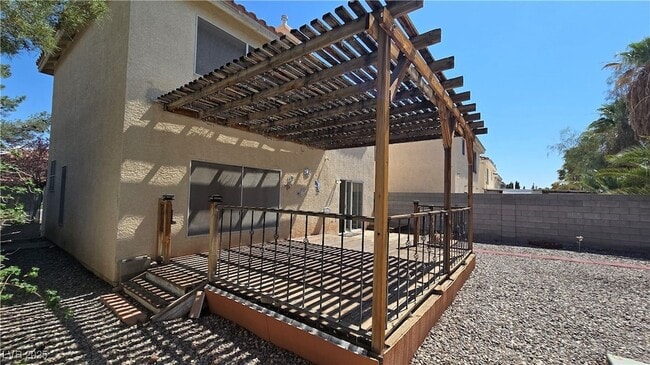 Building Photo - 9791 Sonora Bend Ave