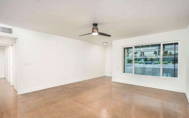 Building Photo - Biltmore District Luxury – Month-to-Month Only $4,500 (All Utilities Included!)