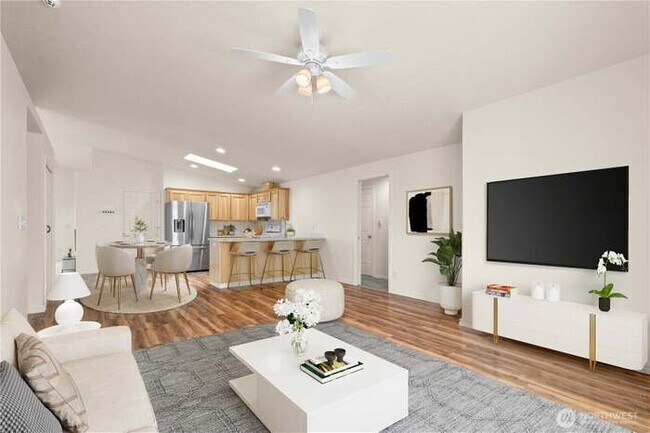 Building Photo - 7101 33rd Way NE
