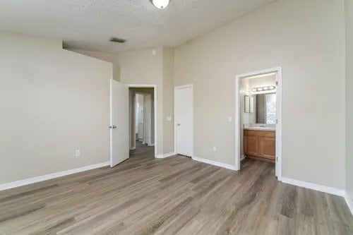 Building Photo - 2337 Cordova Ct