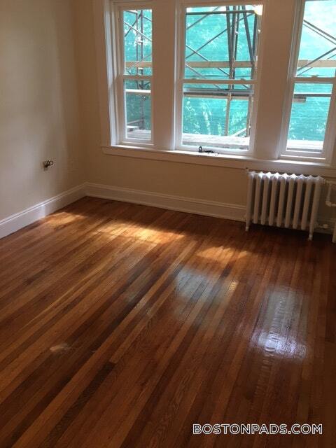 Building Photo - 1163 Boylston St