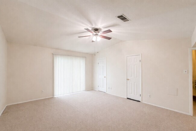 Building Photo - 14555 Wunderlich Dr