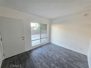 Building Photo - 6018 Hazelhurst Pl