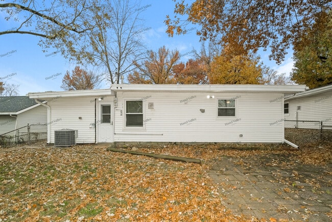 Building Photo - 8411 Rosalind Ct