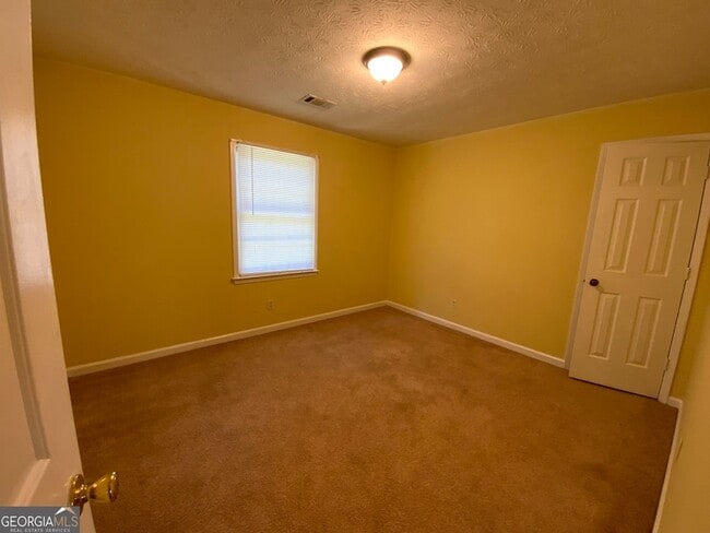 Building Photo - 5697 Grey Fox Cir