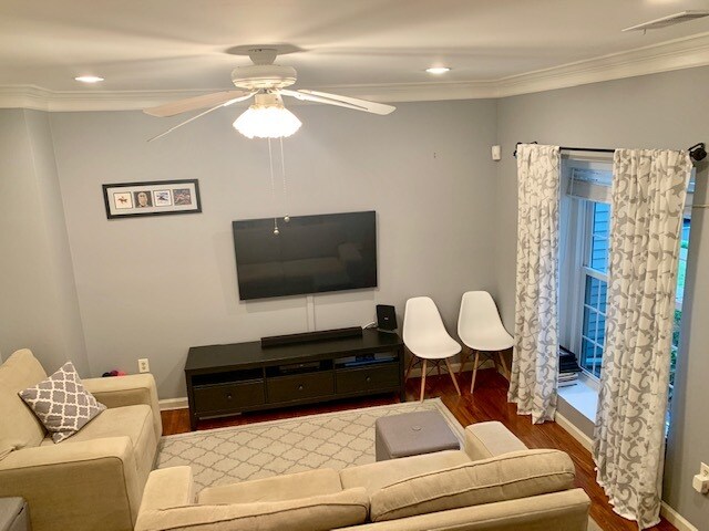 Building Photo - 3715 Hampton Ct