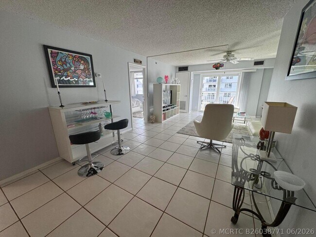Building Photo - 3215 S Ocean Blvd