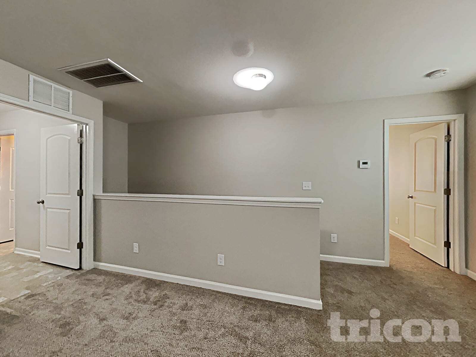 Building Photo - 817 Alta Wy