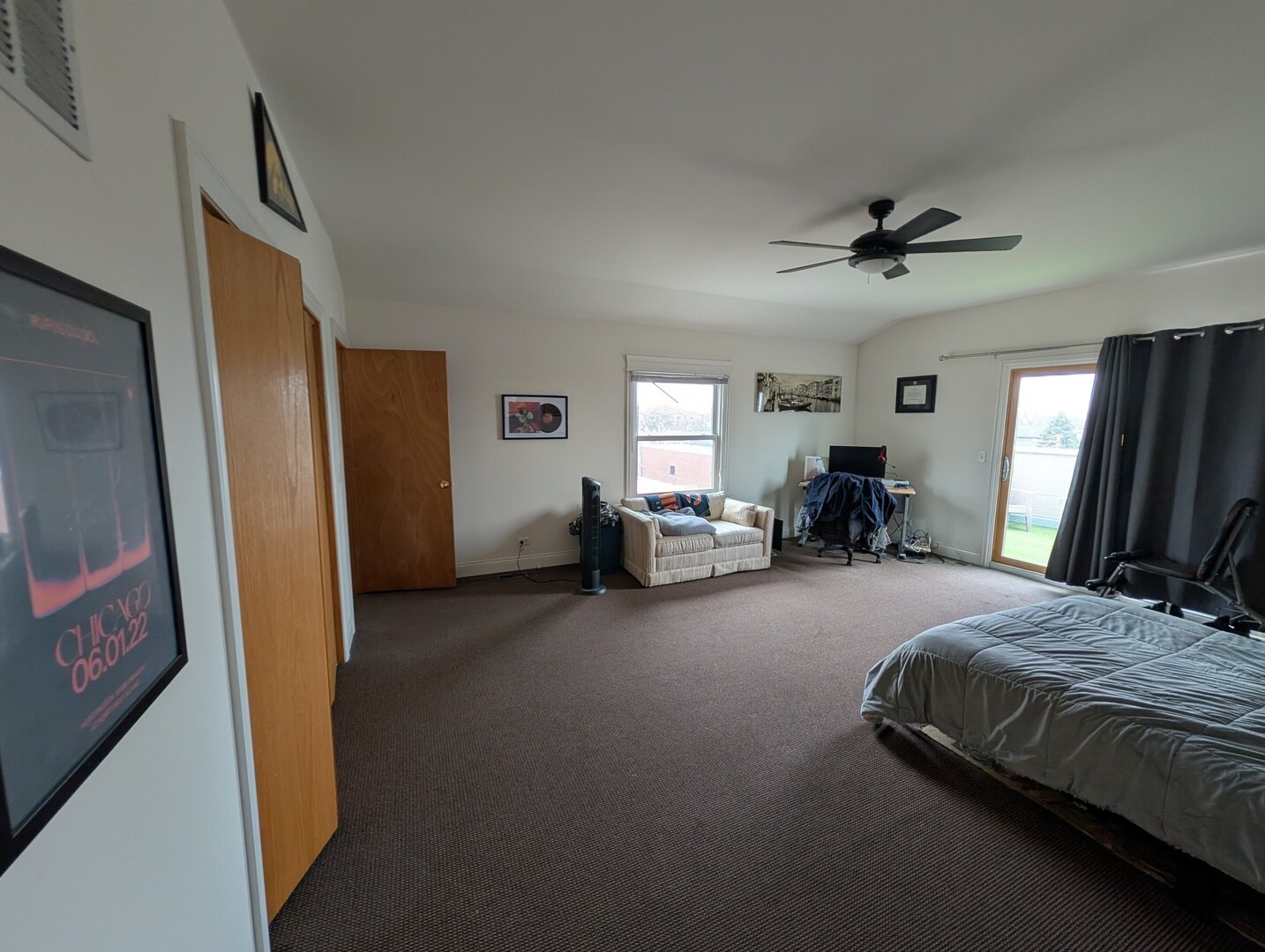 Building Photo - 1655 W Wrightwood Ave