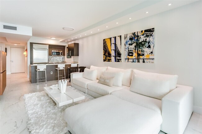 Building Photo - 55 SE 6th St