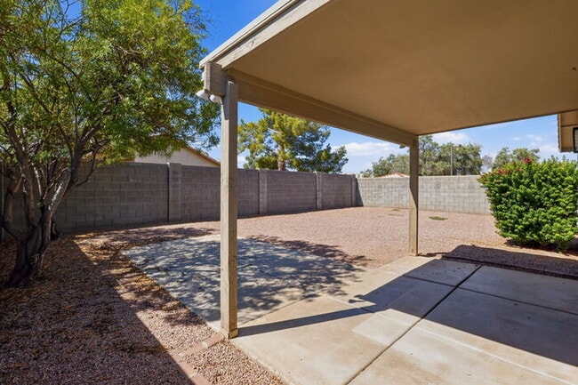 Building Photo - 2525 E Camino St