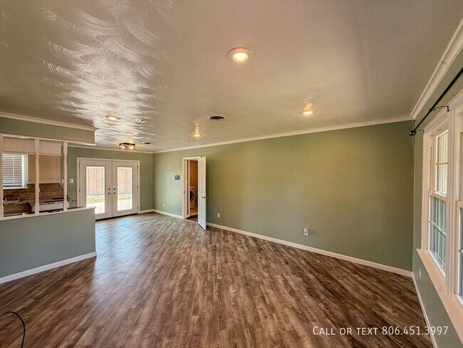 Building Photo - 5005 49th St
