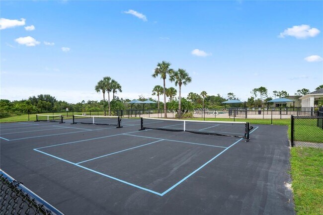 Building Photo - 5675 Chorleywood Ln