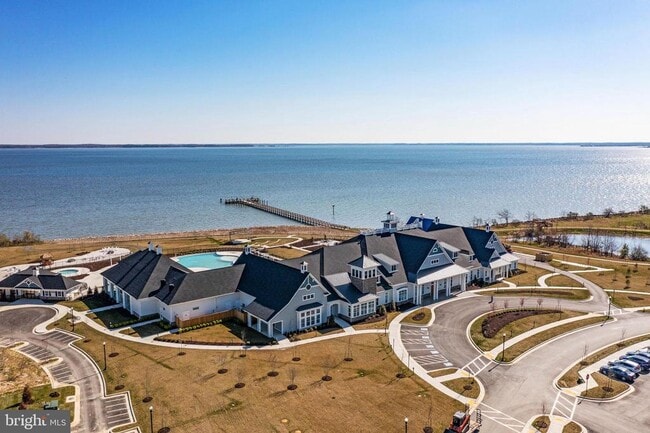 Building Photo - 235 Bayberry Dr
