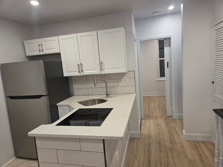 Building Photo - 3408 Goodman St